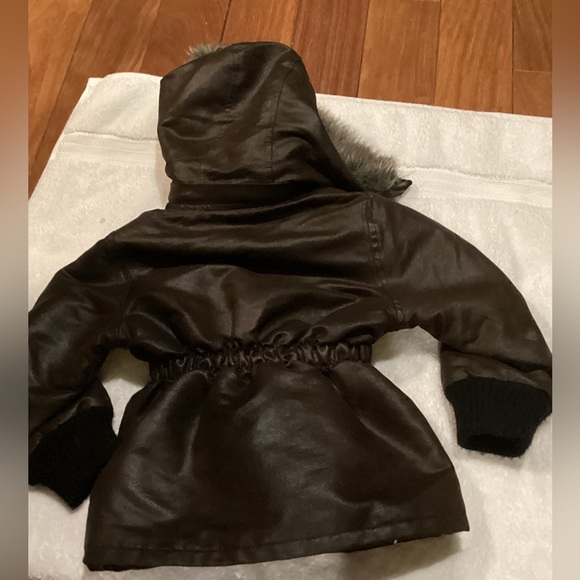 SIERRA.JULIAN GIRLS BROWN FAUX LEATHER & FUR HOODED WINTER COAT SZ.3 - Picture 10 of 16
